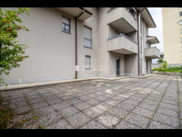 Appartamenti in Vendita - Trilocale a lecco