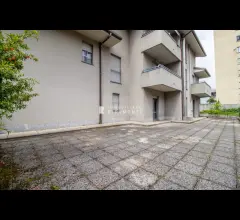Appartamenti in Vendita - Trilocale a lecco