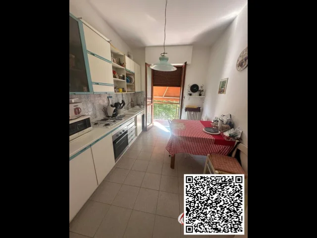 Appartamenti in Vendita - Trilocale con box e cantina