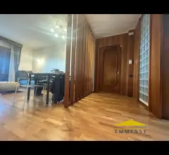 Appartamenti in Vendita - Appartamento con terrazza in vendita a massa