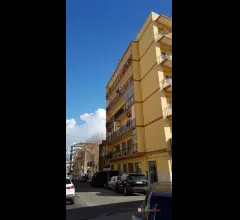 Via placida,3 camere per studenti/impiegati,uso transitorio