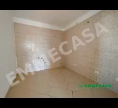 Appartamenti in Vendita - Indipendente, ristrutturato con terrazzo di proprietà