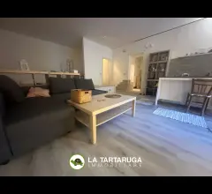Appartamenti in Vendita - Casa indipendente in parte da ristrutturare