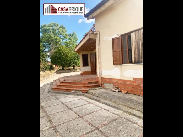 Appartamenti in Vendita - Villa panoramica a ventimiglia di sicilia, da ristrutturare
