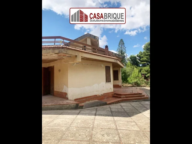 Appartamenti in Vendita - Villa panoramica a ventimiglia di sicilia, da ristrutturare