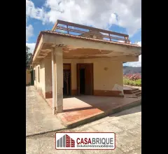 Appartamenti in Vendita - Villa panoramica a ventimiglia di sicilia, da ristrutturare