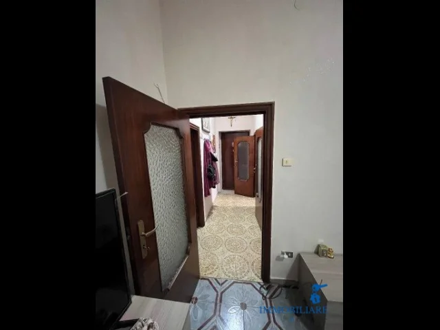 Appartamenti in Vendita - Asta appartamento con cantinato