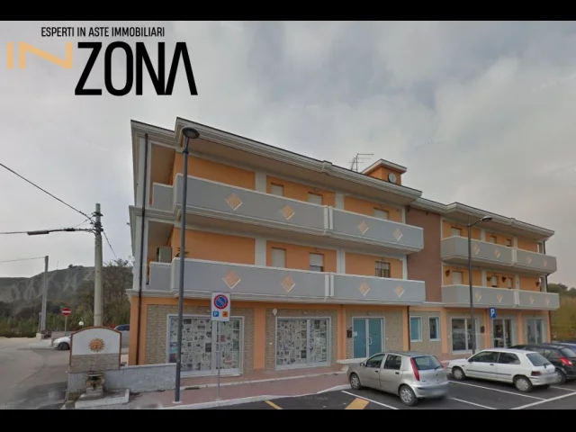 Appartamenti in Vendita - Abitazione - piazza mahatma gandhi, 2a, 65020 alanno scalo