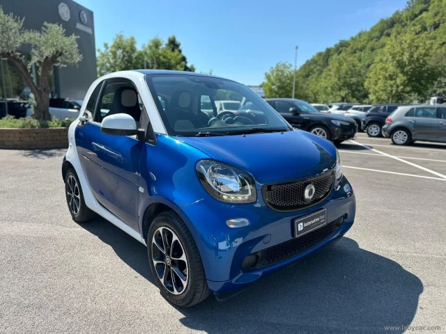 Auto - Smart fortwo 70 1.0 twinamic passion
