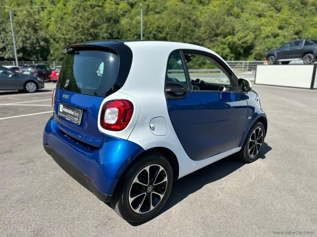Auto - Smart fortwo 70 1.0 twinamic passion