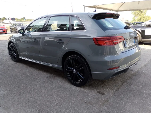 Auto - Audi a3 spb 30 g-tron s tronic admired