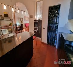 Case - Porzione di villa bifamiliare
