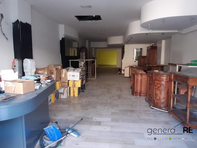 Case - Vende locale commerciale piazza unione pescara