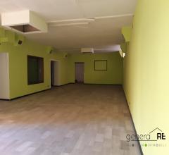 Case - Vende locale commerciale piazza unione pescara