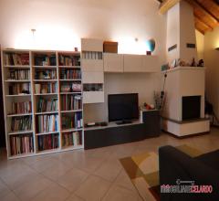 Case - Ampio appartamento con ingresso indipendente