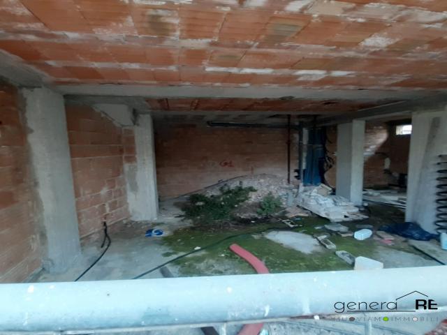 Zona piazza duca degli abruzzi vendesi indipendente