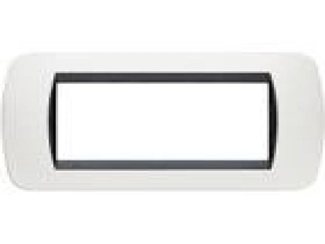 Beltel - bticino living international placca 3 moduli