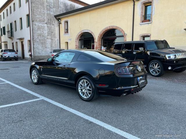 Auto - Ford mustang 3.7 v6 coupe' a/t