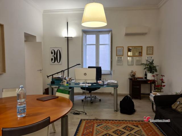Appartamenti in Vendita - Ufficio esavani - emerico amari