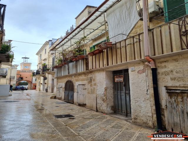 Appartamenti in Vendita - Cantina di 20 mq. circa zona canneto borgo antico