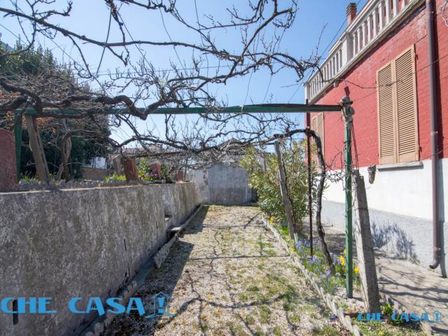 Case - Casa indipendente con ampio giardino