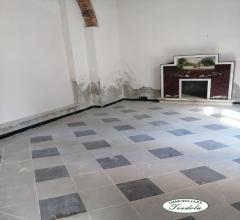 Fondo commerciale carrara