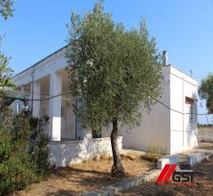 Marina di ostuni, villa indipendente a un km dal mare