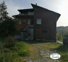 Case - Villa indipendente con terreno sarzana