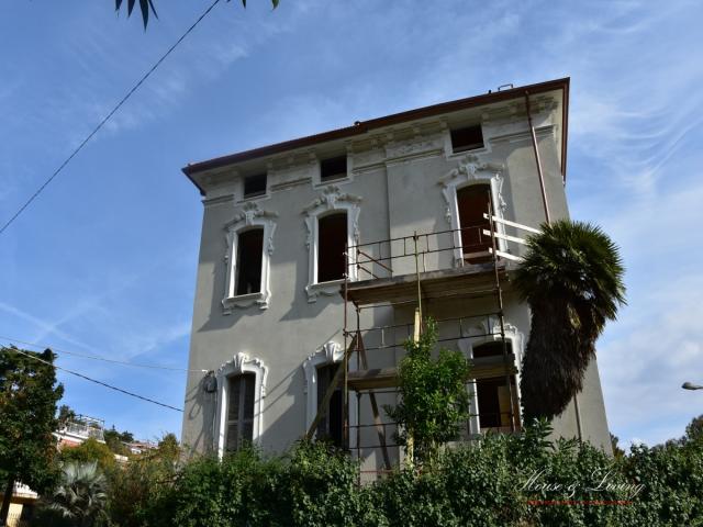 Case - Villa di pregio - vista mare