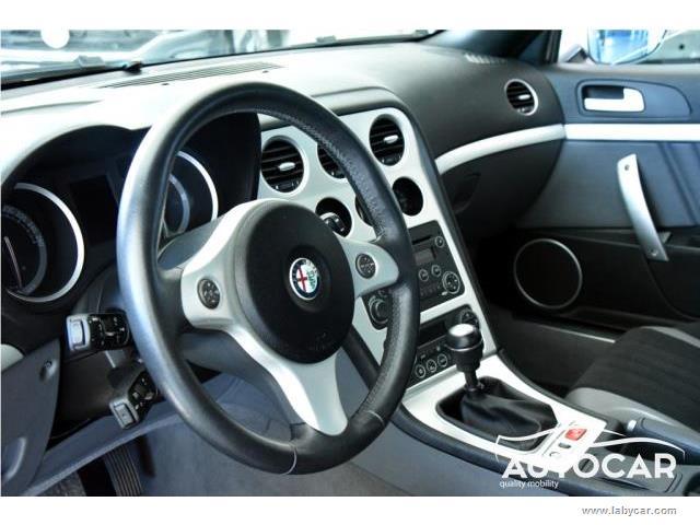 Auto - Alfa romeo spider 2.2 jts exclusive