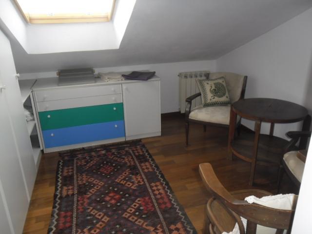 Appartamenti in Vendita - Villa indipendente con piscina e vista mare