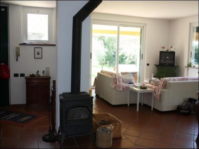 Appartamenti in Vendita - Villa vicino a sarzana