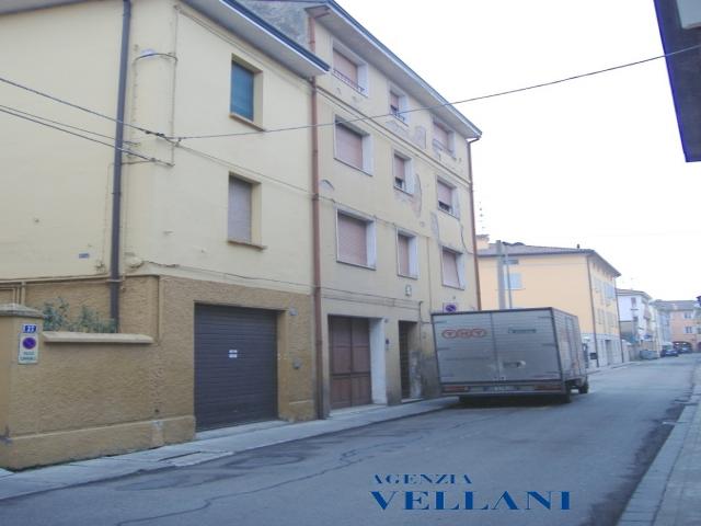 Case - Vendesi bilocale in centro storico a carpi