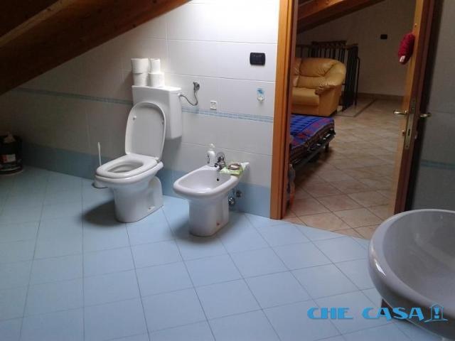 Appartamenti in Vendita - Vendesi casa singola in zona carpi pezzana