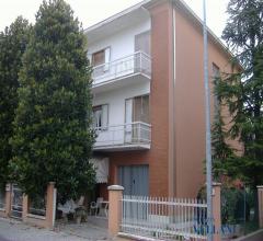 Appartamenti in Vendita - Vendesi casa singola in zona carpi pezzana