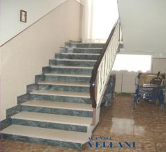 Appartamenti in Vendita - Vendesi casa singola in zona carpi pezzana