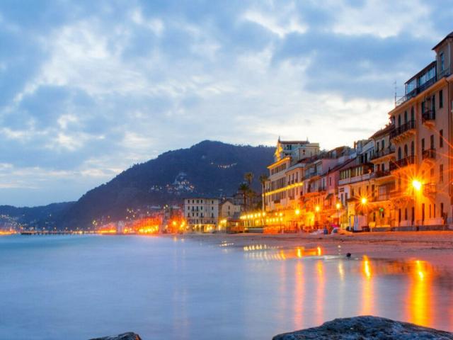 Alberghi e pensioni - via via privata maddalena conti 10 - 17021 Case - Alberghi e pensioni - via via privata maddalena conti 10 - 17021