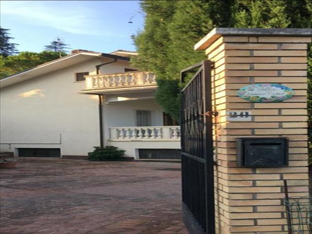 Appartamenti in Vendita - Villa in vendita a rapino periferia