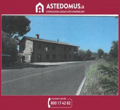 Complesso immobiliare costituito da albergo, ristorante e terreno