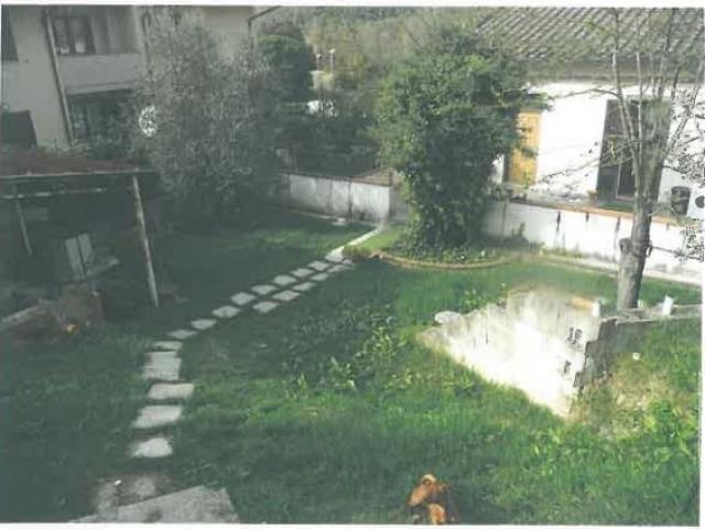 Case - Appartamento con giardino