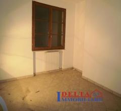 Appartamenti in Vendita - Solvay - terratetto con garage e giardino