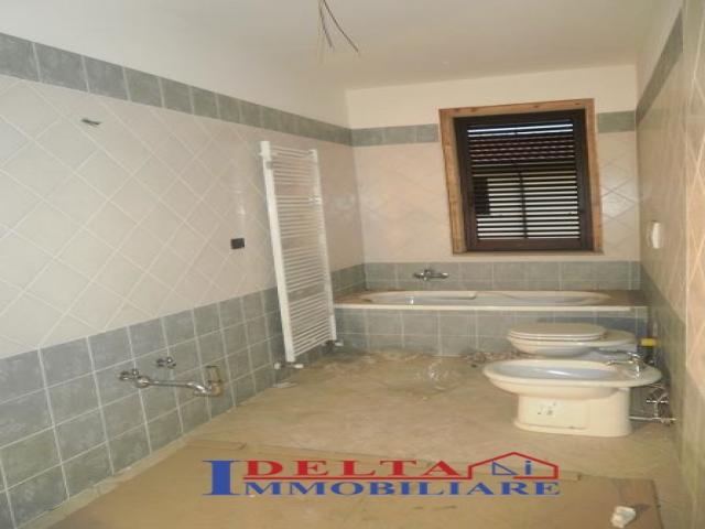 Appartamenti in Vendita - Solvay - terratetto con garage e giardino