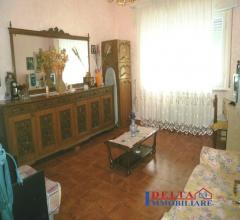 Case - Solvay - in quadrifamiliare 90mq al piano secondo con garage e piccola corte