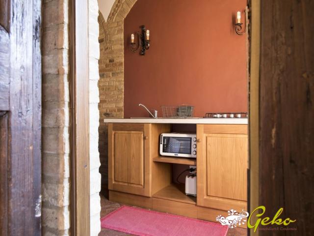 Case - Appartamento ristrutturato ed arredato in centro con vista panoramica