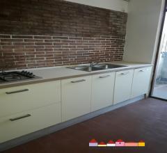 Stadio appartamento con balcone