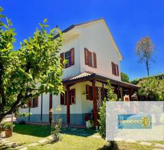 Appartamenti in Vendita - Casa indipendente in vendita a porto san giorgio periferia