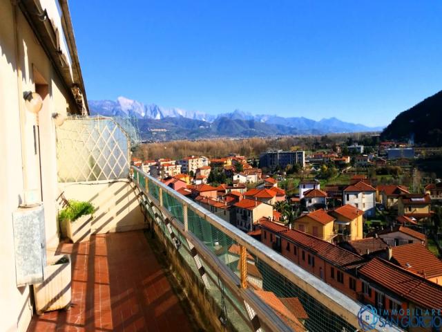 Romito magra al piano attico appartamento finemente restaurato con grande terrazza con vista