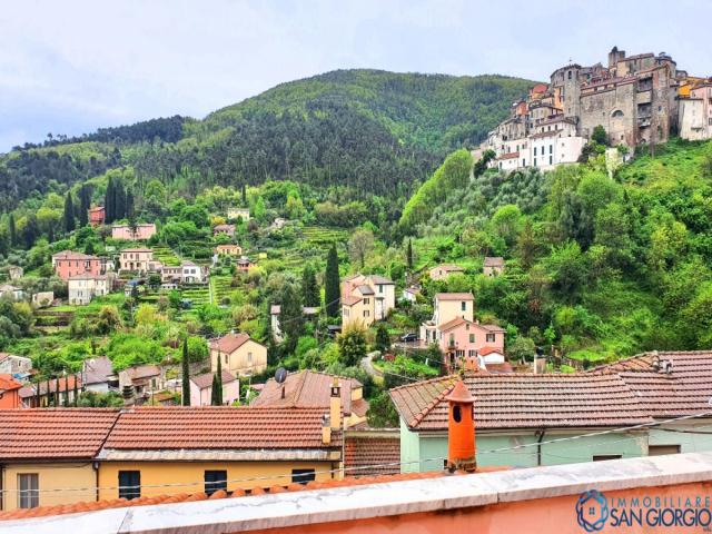 Ameglia piano con bellissima esposizione vista mare appartamento con terrazza abitabile e giardino