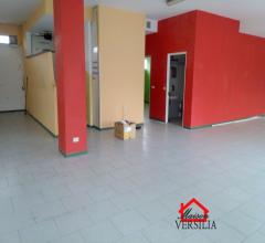 Appartamenti in Vendita - Marina di massa, vendesi fondo commerciale di ampia metratura