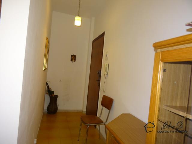 Case - Bilocale ampio con terrazza vivibile, magazzino e cantina.